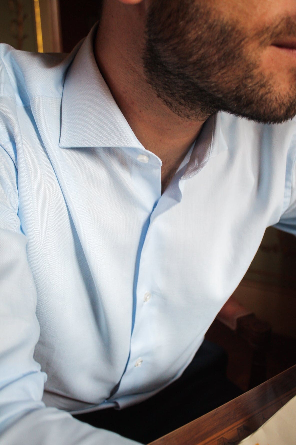 camicia classica azzurra di oxford di cotone da uomo