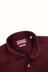 Burgunderfarbenes Baumwoll-Gabardine-Hemd mit Distressed-Waschung