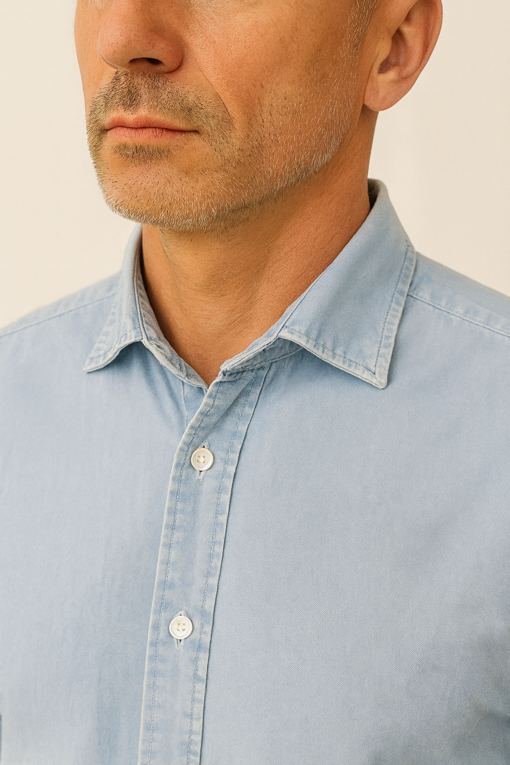 camicia tinta unita gabardina azzurra uomo made in italy