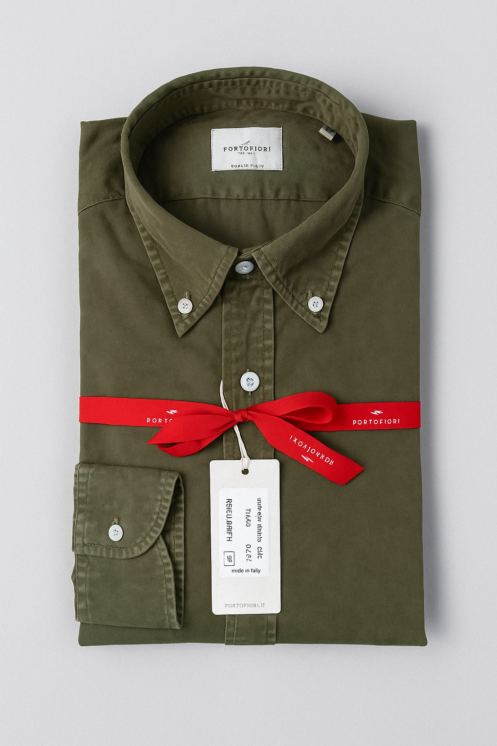 camicia da uomo in cotone gabardina collo botton down made in italy