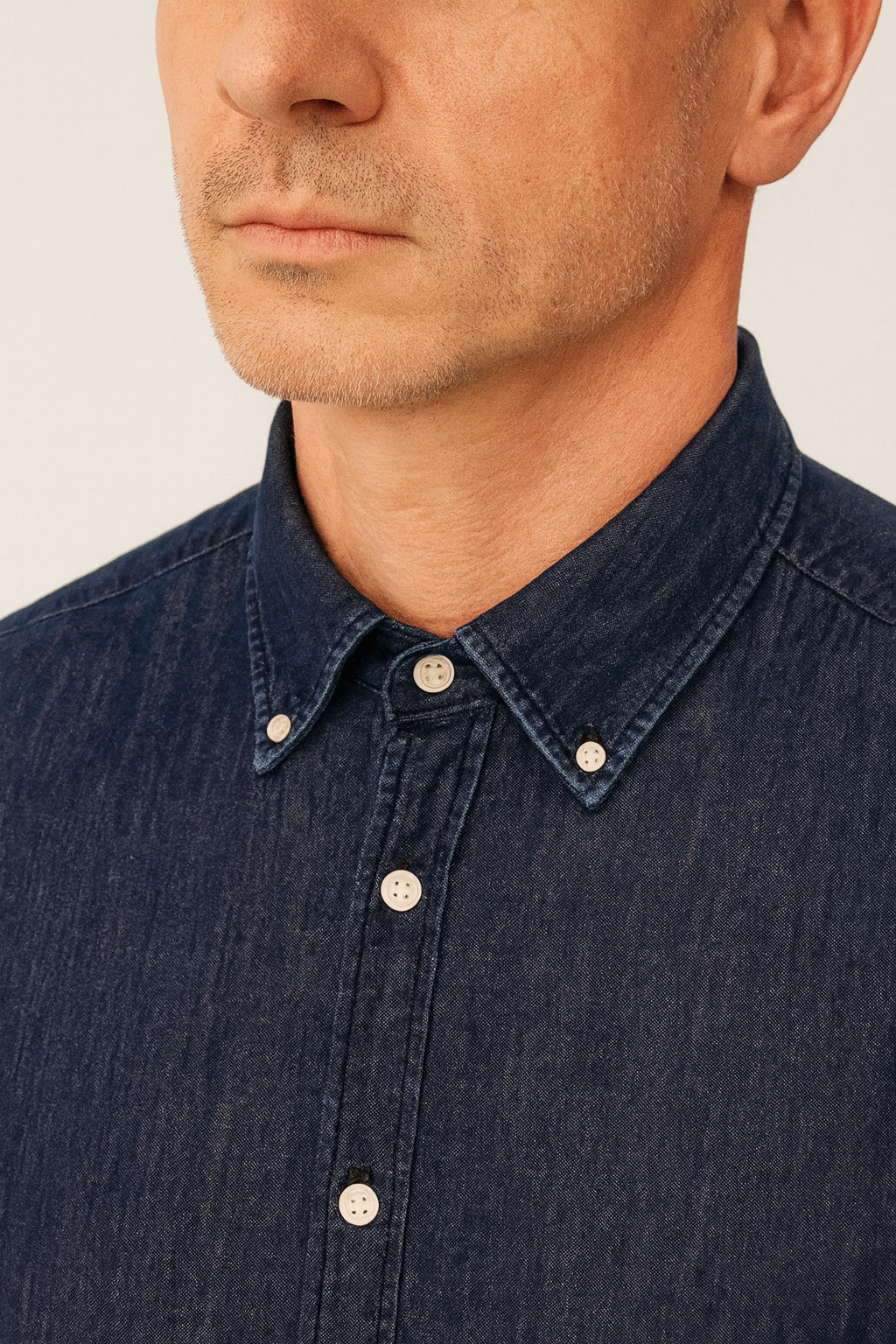 camicia collo botton down uomo made in italy tinta unita jeans