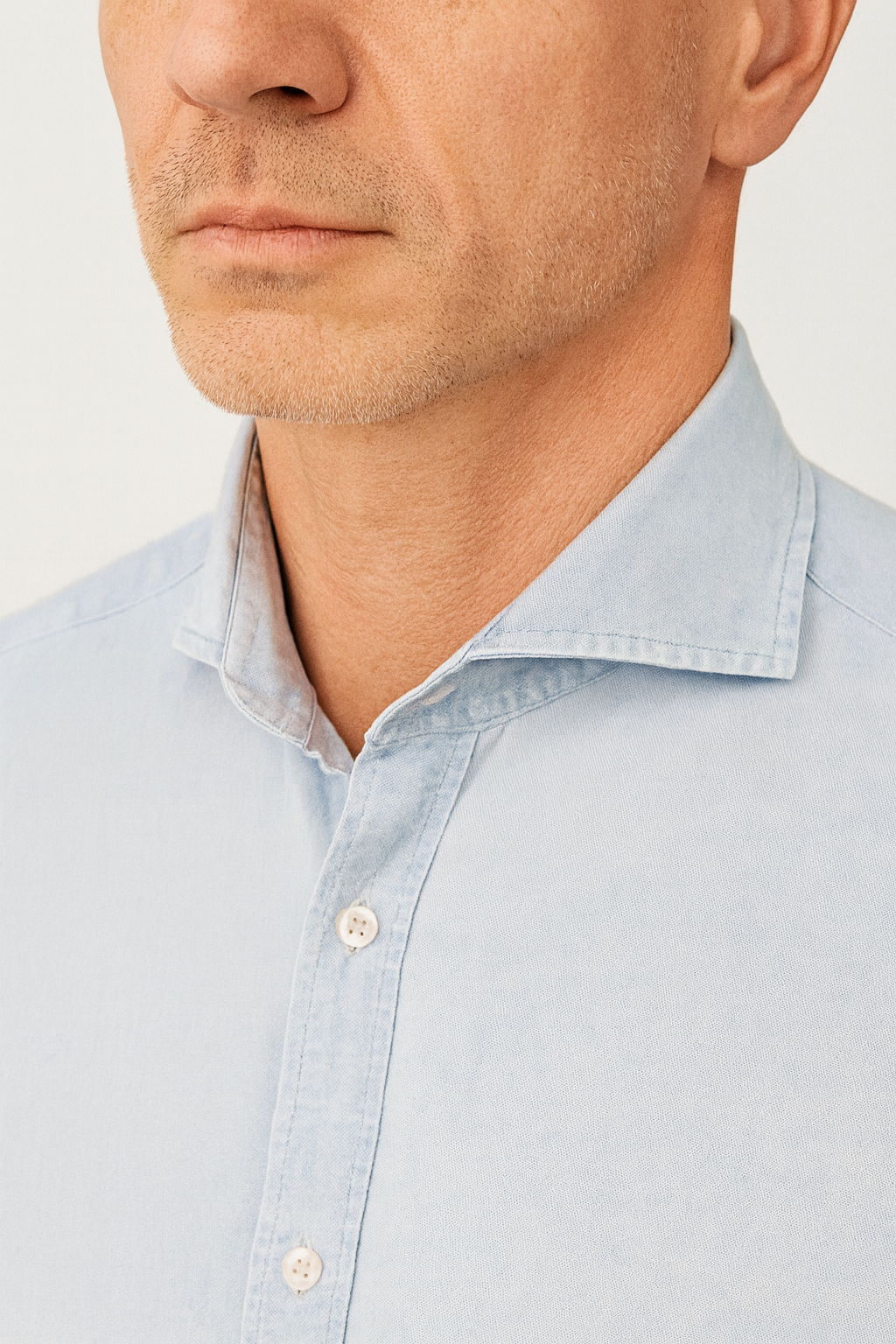 camicia uomo tinta unita azzurra jeans made in italy