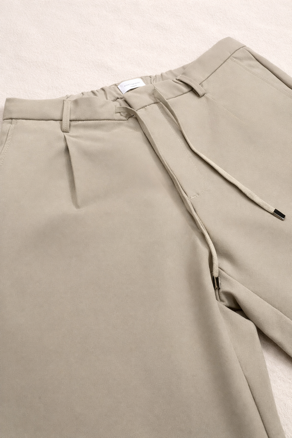 pantalone-tessuto-tecnico-uomo-made-in-italy-beige-no-iron-dettagli
